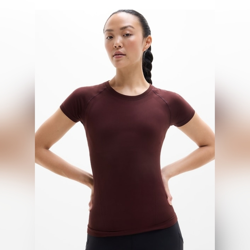 NWT- Athleta Momentum Seamless Short Sleeve - Garnet